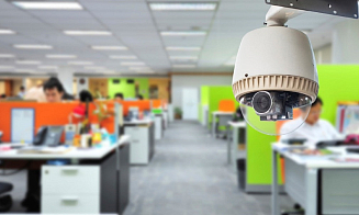 Эксперты рассказали, можно ли вести видеонаблюдение за сотрудниками в офисе