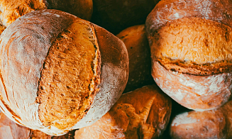 Без дрожжей и сахара, но с изюмом и злаками. Как здоровое питание изменило рынок хлеба