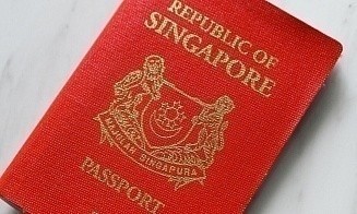 Самым ценным паспортом мира впервые стал сингапурский