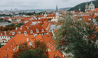 Власти Праги придумали, как привлечь в город «более культурных» туристов