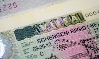 В немецком посольстве пообещали ускорить оформление виз белорусам