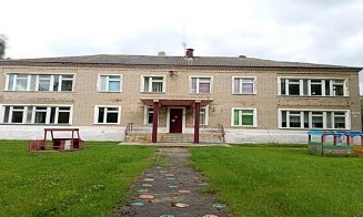 В Гродненской области сутки шли торги за здание старого детсада. Что в итоге?