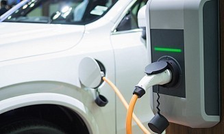 Из-за роста цен на бензин продажи электромобилей в Европе выросли на треть