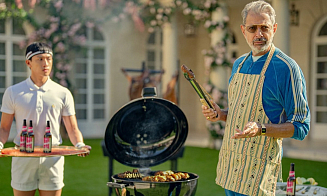 Выходные дома: смотрим британскую комедию об олимпийских богах и танцуем под ABBA