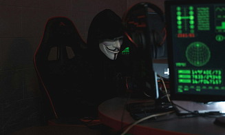 Каждый четвертый похищенный кибермошенниками рубль обналичивают за границей