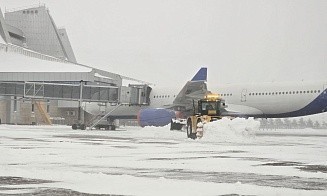 Из-за снегопада отменили самолет из Москвы. Что с рейсами в минском аэропорту 10 января