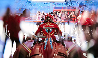 Гоночная команда Ferrari изменила название из-за спонсора