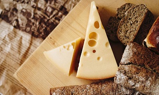 В Подмосковье нелегально продавали сыр и масло под видом белорусских