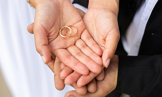 Где в Беларуси чаще всего женятся, а где — разводятся