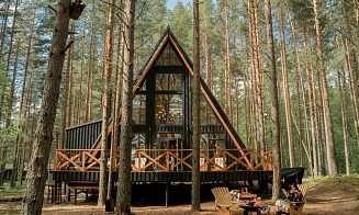 Дом у озера, «сталинка» и A-фрейм. В Беларуси назвали трендовое жилье на сутки