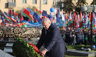 Лукашенко 9 Мая посетит парад в Москве