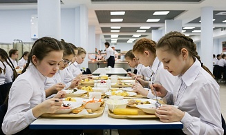 Школы Беларуси переводят на новое меню
