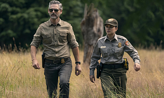 Возвращение Декстера и мужчины с «ред флагами»: 5 лучших сериалов июля