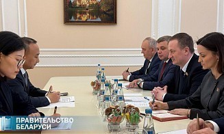 Премьер-министр Беларуси встретился с вице-президентом Geely Auto Group. Что обсуждали