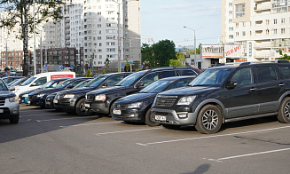 В Минске станет больше платных парковок. Некоторые из них сейчас бесплатные