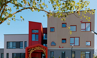 Завтраки на лифте и много птиц. В «Зеленой гавани» показали интерьеры первого детского сада