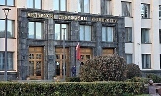 На ЦТ по языкам трех абитуриентов удалили за телефоны