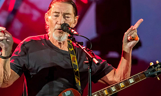 Умер легендарный певец Крис Ри