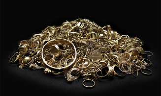 В Париже задержали «грабителей года». Они прятали в трусах драгоценности на €10 млн