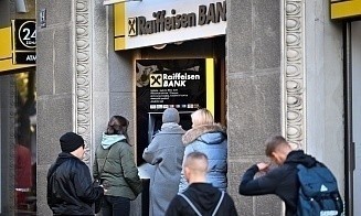 В Raiffeisen нашли интересный способ вывести активы из России