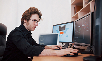 Неочевидный путь в IT: как получить востребованную профессию, даже когда рынок штормит