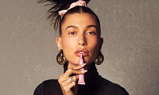 Знаменитая модель Хейли Бибер продала свой бьюти-бренд Rhode за $1 млрд