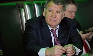 Юрий Чиж хочет признать свою бывшую жену банкротом