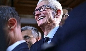 Apple объявила о рекордной выручке в IV квартале и «ошеломляющих» продажах iPhone