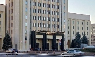 В вузах Беларуси началась вступительная кампания, но пока не для всех абитуриентов