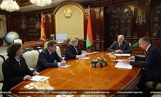 «Отбирать, как зернышки, лучших». Лукашенко поручил создать образовательный центр для технарей