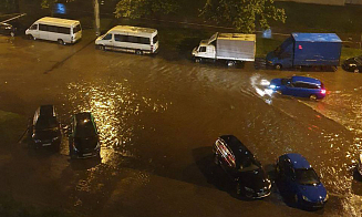 Минск пережил очередной «потоп». 40 участков дорог оказались в воде 