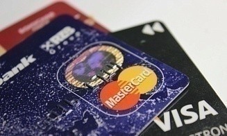 Visa требует от банков не выпускать карты для клиентов из других стран