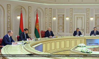 Лукашенко предложил российским специалистам оценить перспективы нефтедобычи в Беларуси