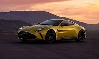 Стоимость компании Aston Martin за год снизилась вдвое. При чем тут чипы