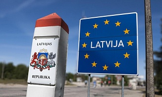 Вслед за Польшей Латвия запрещает вывоз машин в Беларусь