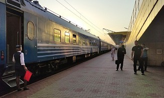 Более 100 дополнительных поездов назначила БелЖД на апрельские и майские праздники