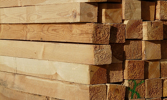 Директора предприятия оштрафовали за продажу пиломатериалов в обход биржи