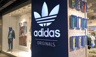 Adidas решил продать российский бизнес иностранному инвестору