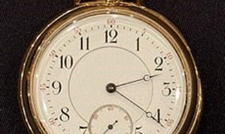 На аукционе продали карманные часы пассажира утонувшего «Титаника» за $2,3 млн