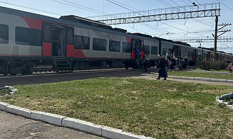 «Поезд дальше не идет». Как белорусы ездили в Москву в объезд рухнувшего моста