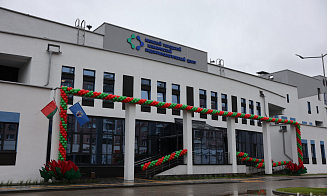 В Минске на Маяковского вместо известного долгостроя открылся медицинский центр