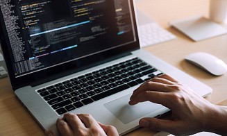 Кому принадлежат права на код, дизайн и контент: типичные ошибки белорусских компаний