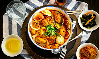 В центре Минска приостановили работу ресторана после жалоб на отравления