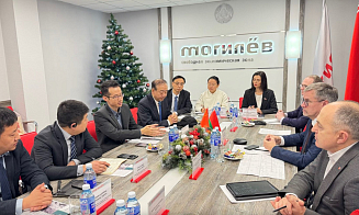 Китайская компания хочет локализовать в Беларуси производство стекольной продукции