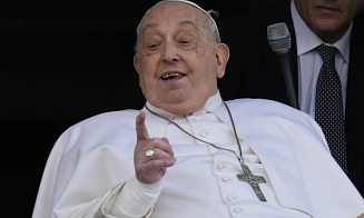 Папу римского выписали из больницы