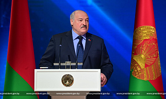 Лукашенко призвал журналистов не создавать «параллельные миры всеобщего благоденствия»