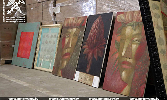 Из Латвии в Беларусь пытались ввезти коллекцию картин на $20 тыс. 