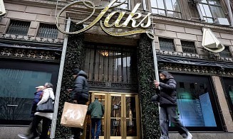 Сеть дорогих магазинов Saks получит $1 млрд, чтобы избежать банкротства