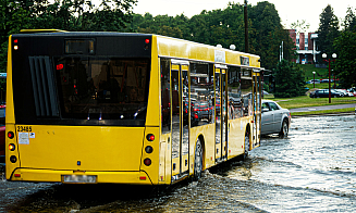 В Минске из-за дождей остановилось движение на отдельных маршрутах общественного транспорта
