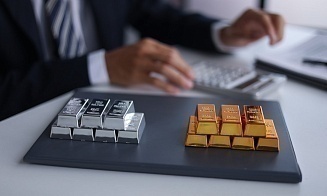 Видимо, золото и серебро продолжат дорожать. Стоит ли белорусам сберегать в металлах?